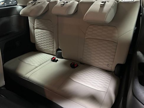 Used 2023 Nissan Pathfinder SV image 11