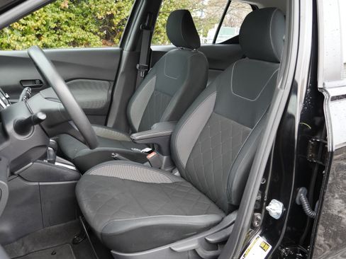 Certified 2020 Nissan Kicks S image 25