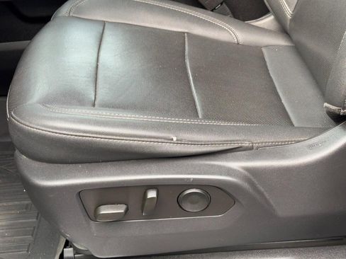 Used 2022 GMC Sierra 1500 SLT image 28