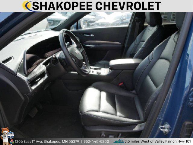 Used 2024 Cadillac XT4 Premium Luxury AWD/4WD image 8