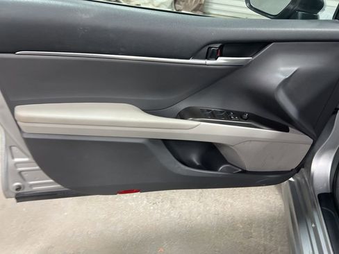 Used 2024 Toyota Camry SE image 16