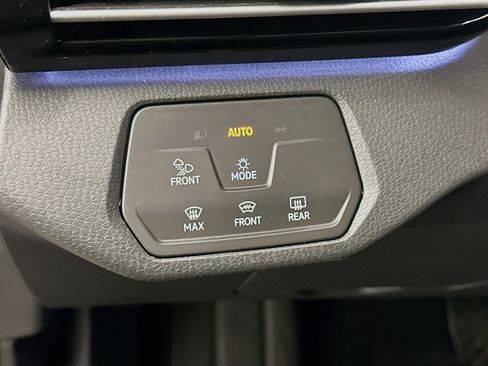 Used 2023 Volkswagen ID.4 Pro S AWD/4WD image 17