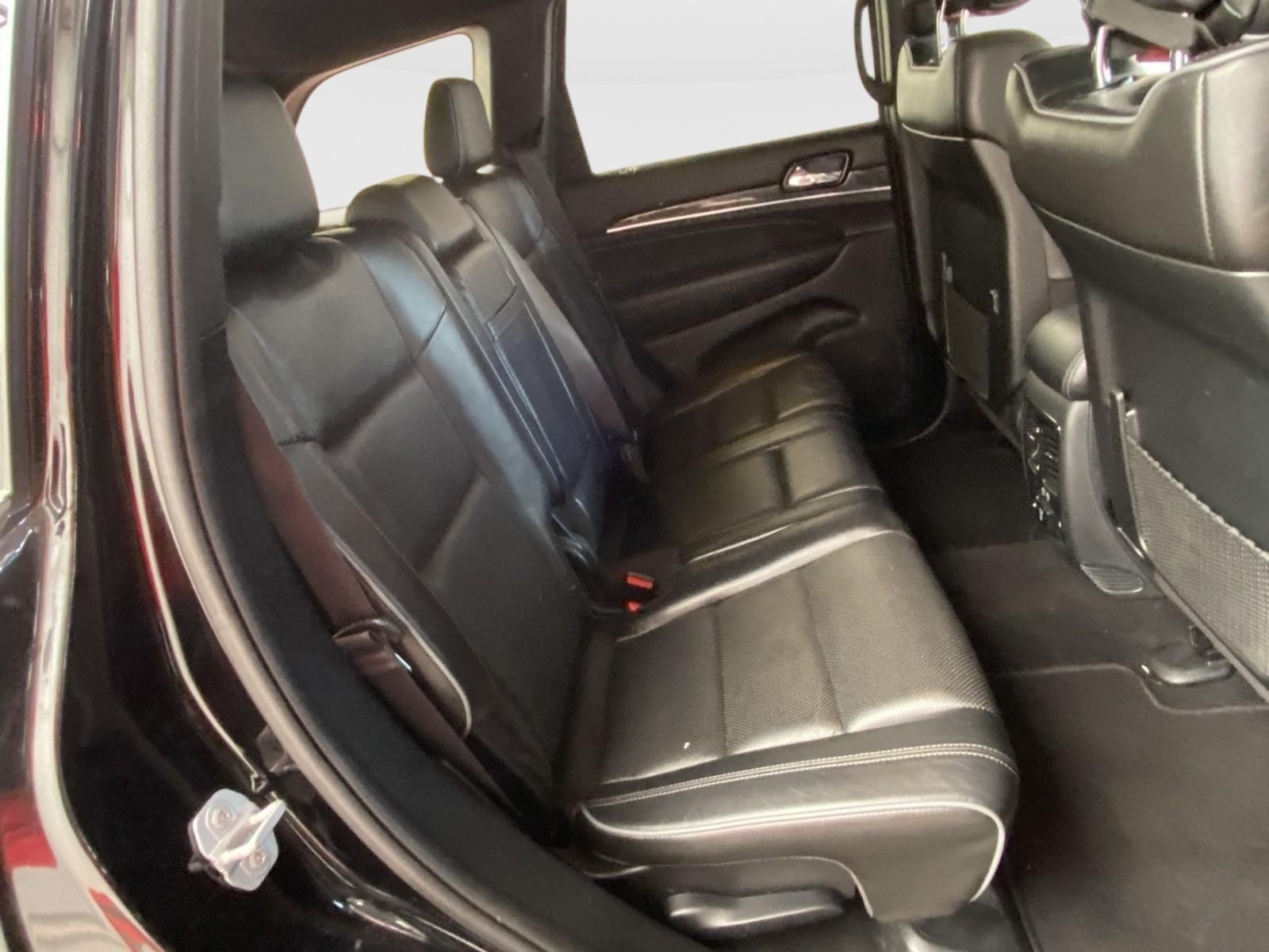 Used 2019 Jeep Grand Cherokee Overland AWD/4WD image 11