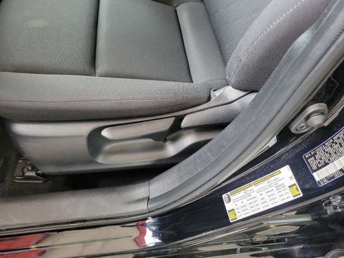 Used 2024 Toyota Corolla LE image 24