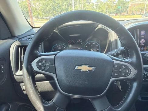 Used 2020 Chevrolet Colorado LT w/ LT Convenience Package RWD image 9
