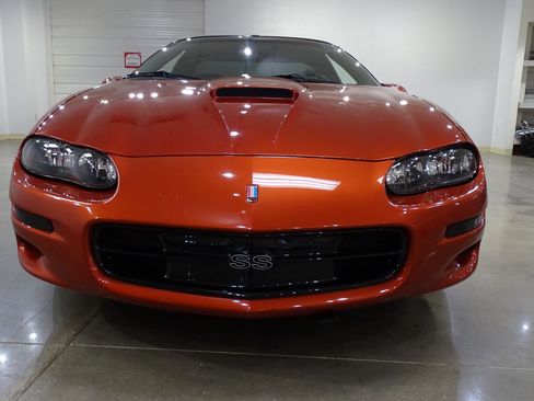Used 2001 Chevrolet Camaro Z28 w/ SS Performance/Appearance Pkg RWD image 24