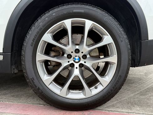 Used 2021 BMW X5 xDrive40i w/ Premium Package image 11