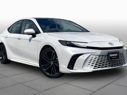 Used 2025 Toyota Camry XSE w/ Premium Plus Package AWD/4WD image 2