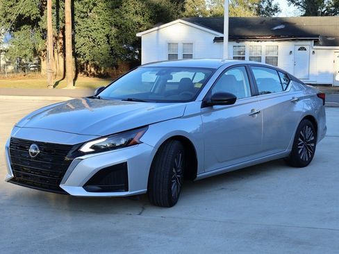 Used 2024 Nissan Altima 2.5 SV image 22