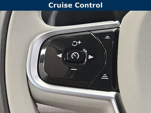 New 2026 Volvo XC90 T8 Ultra w/ Protection Package Premier AWD/4WD image 40