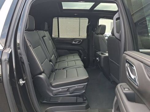 Used 2022 GMC Yukon XL SLT w/ SLT Premium Package AWD/4WD image 27
