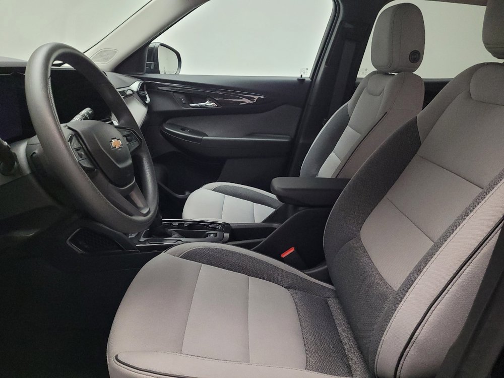 Used 2025 Chevrolet TrailBlazer LT FWD image 17