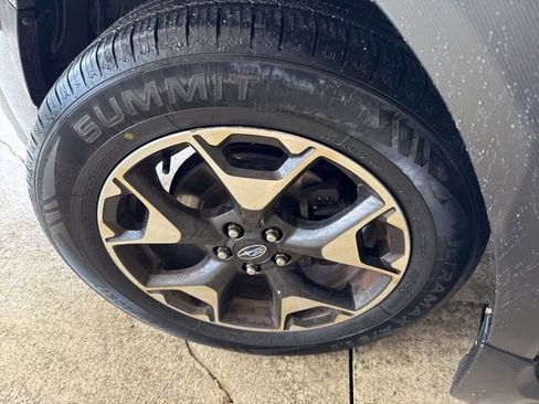 Used 2019 Subaru Crosstrek 2.0i Premium w/ Eyesight System image 12