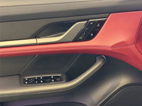 Certified 2021 Porsche Taycan Turbo S w/ Premium Package AWD/4WD image 14