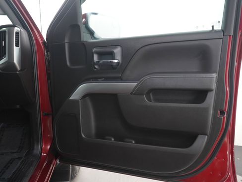 Used 2018 Chevrolet Silverado 1500 LT w/ All Star Edition AWD/4WD image 9