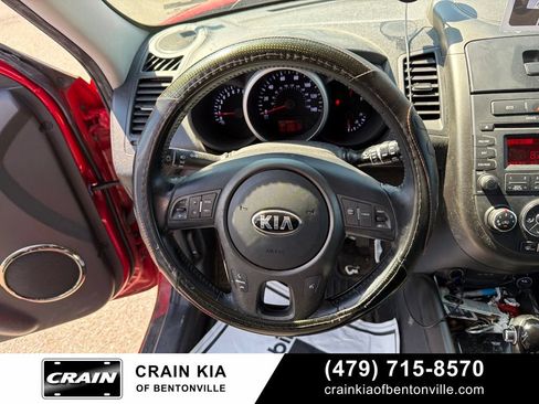 Used 2013 Kia Soul + FWD image 16