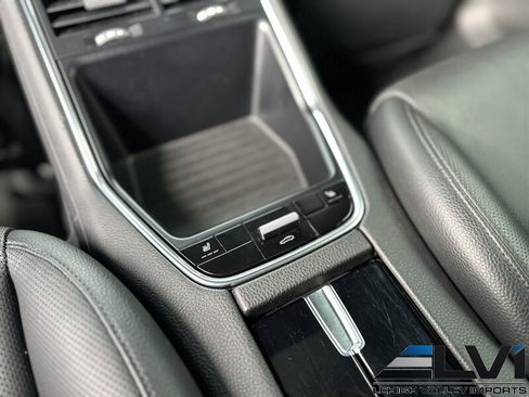 Used 2017 Porsche Panamera 4 AWD/4WD image 15