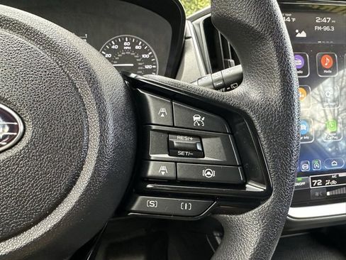Used 2025 Subaru Crosstrek 2.0i Premium image 19