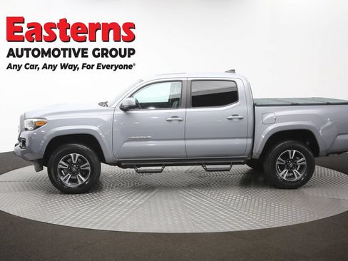 Used 2018 Toyota Tacoma TRD Sport AWD/4WD image 62