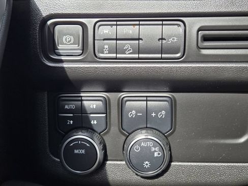 Used 2022 Chevrolet Tahoe Z71 AWD/4WD image 22