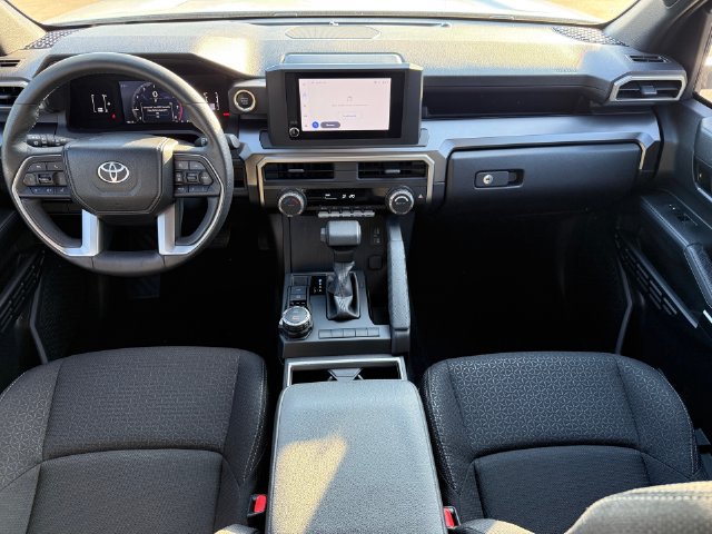 Used 2025 Toyota 4Runner SR5 AWD/4WD image 23