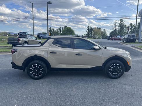 Used 2023 Hyundai Santa Cruz SEL w/ Activity Package image 7