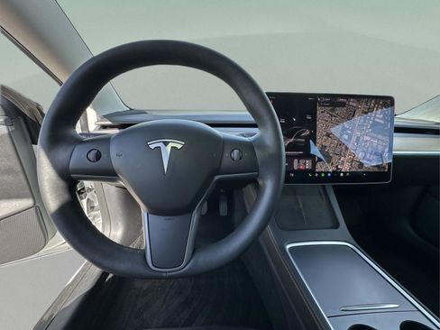 Used 2022 Tesla Model 3 image 10