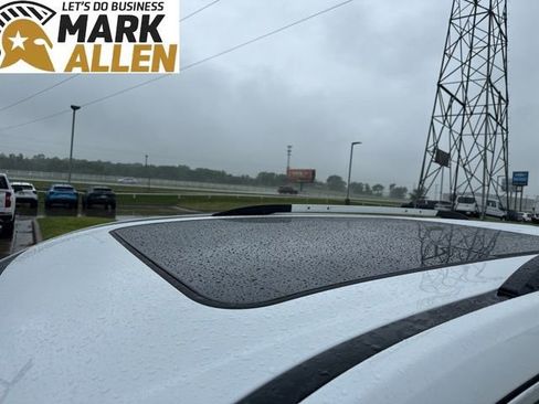 Used 2025 GMC Acadia Denali AWD/4WD image 7