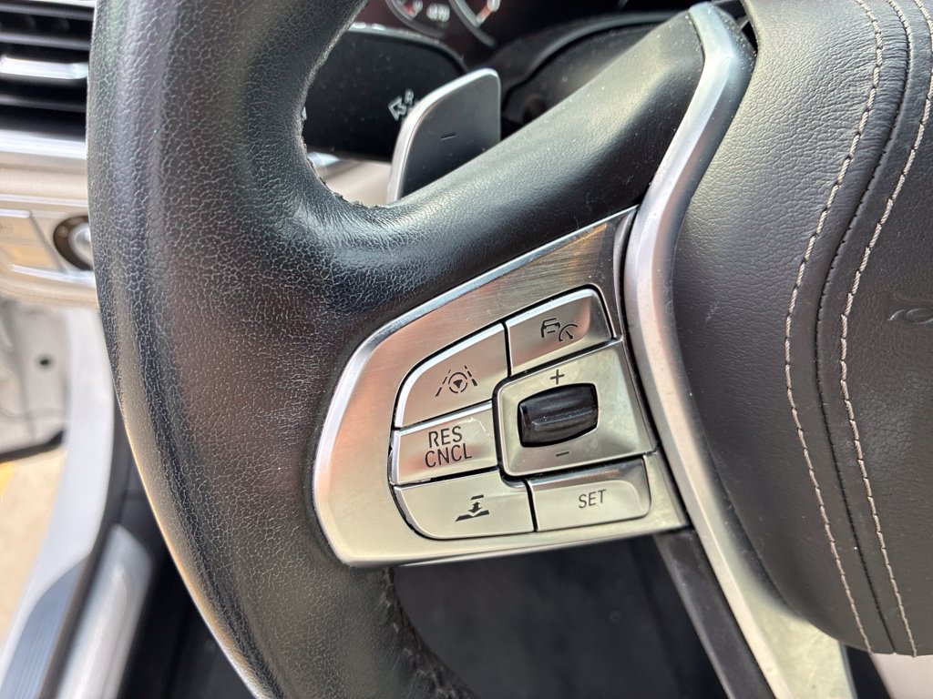 Used 2016 BMW 750i xDrive AWD/4WD image 13
