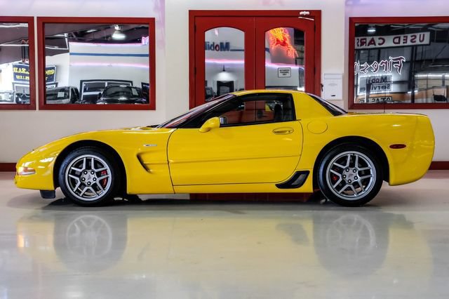 Used 2003 Chevrolet Corvette Z06 w/ Memory Package, 3 Drivers RWD image 11