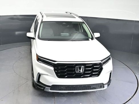 Used 2025 Honda Pilot Touring image 23