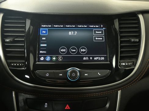 Used 2022 Chevrolet Trax LT w/ LT Convenience Package image 27