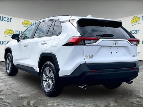 Used 2025 Toyota RAV4 XLE image 4
