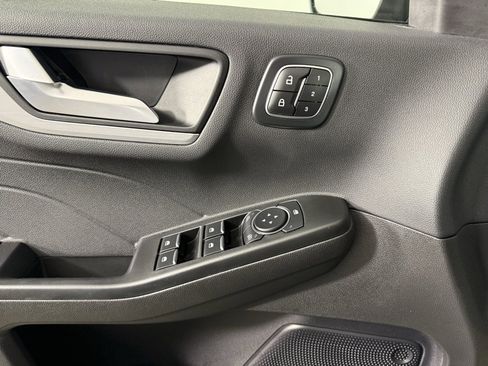 Used 2024 Ford Escape Platinum image 19