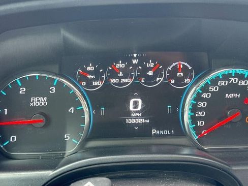 Used 2019 GMC Sierra 2500 Denali w/ Duramax Plus Package AWD/4WD image 12