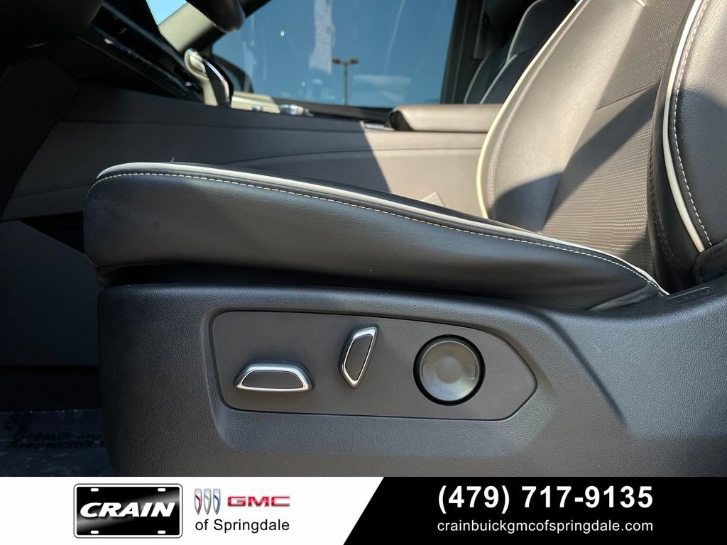Used 2023 Cadillac Escalade Sport AWD/4WD image 10