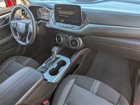 Used 2024 Chevrolet Blazer LT image 12