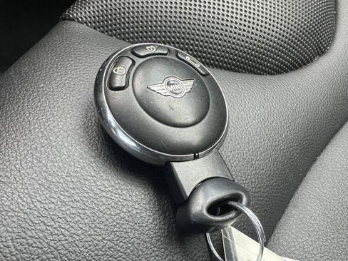 Used 2013 MINI Cooper Clubman FWD image 14