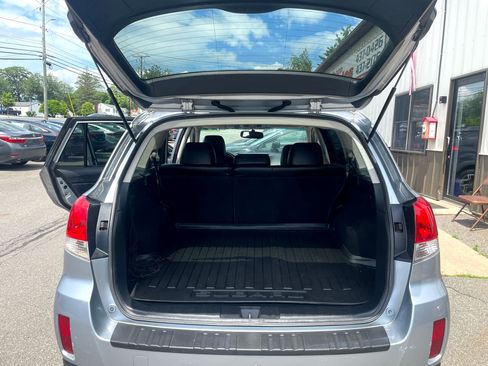 Used 2013 Subaru Outback 3.6R Limited w/ Moonroof Pkg image 8