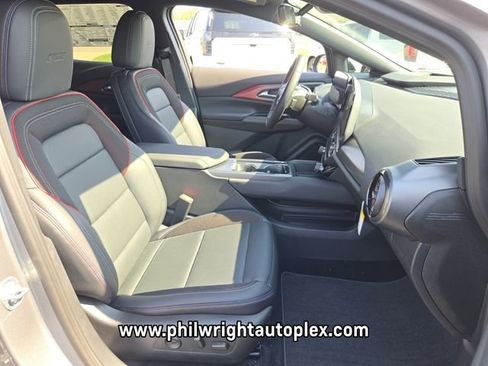 New 2025 Chevrolet Equinox EV RS w/ Convenience Package II image 15