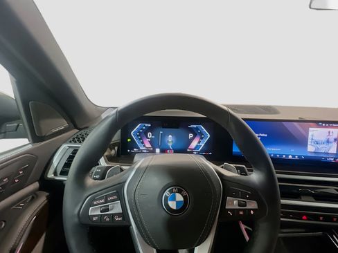 Used 2024 BMW X5 sDrive40i w/ Premium Package image 7