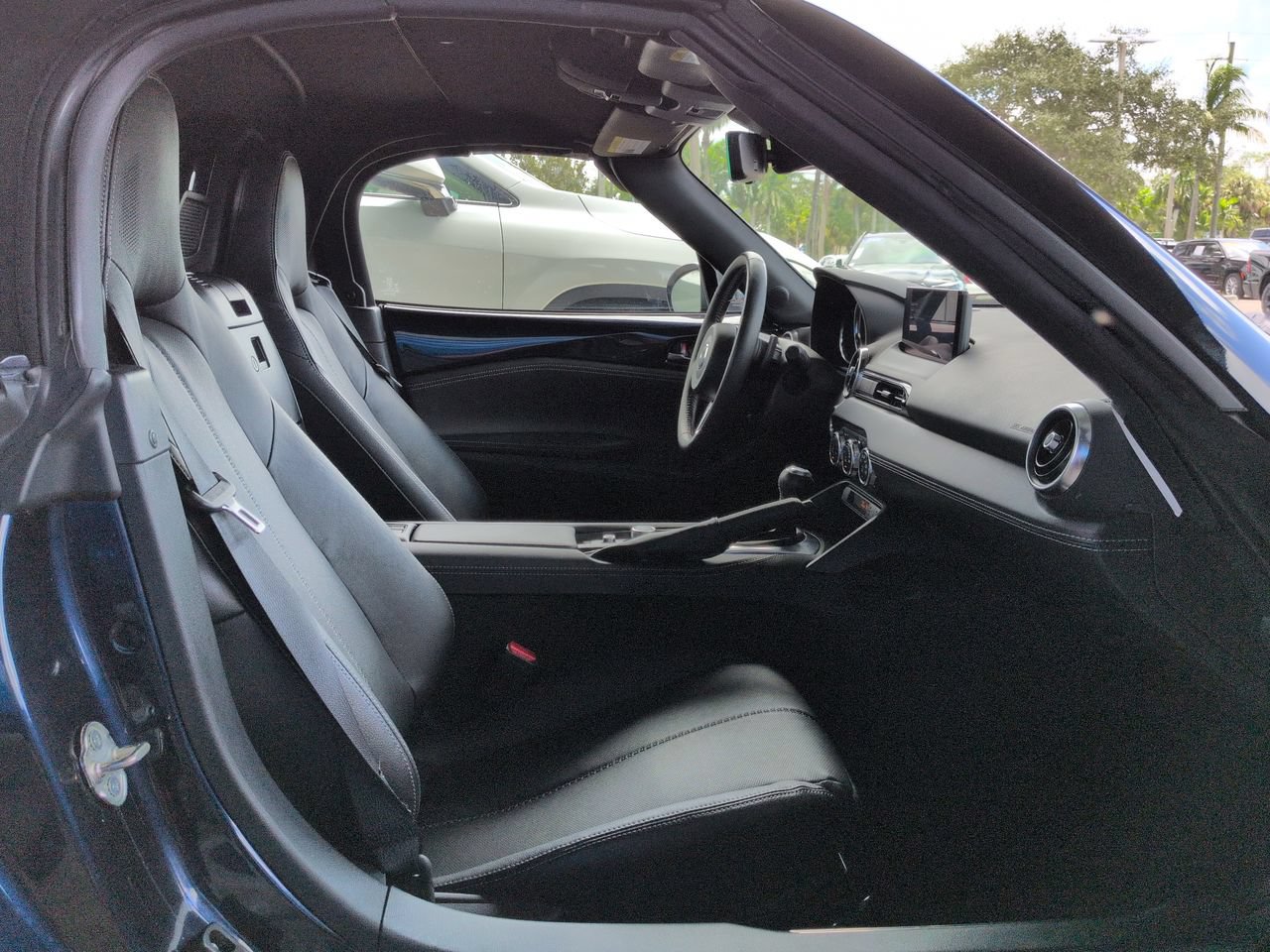 Used 2025 MAZDA MX-5 Miata Grand Touring w/ Weather Package RWD image 13