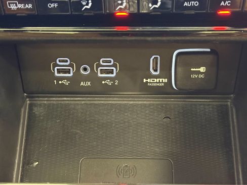 Used 2023 Jeep Grand Cherokee Summit w/ Adv Protech Group IV AWD/4WD image 39