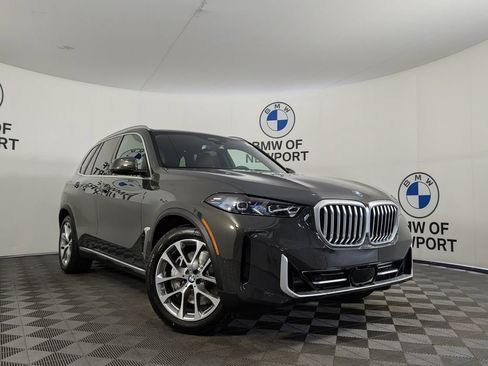 New 2026 BMW X5 xDrive50e w/ Premium Package image 3