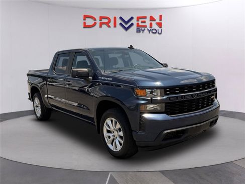 Used 2021 Chevrolet Silverado 1500 Custom RWD image 2