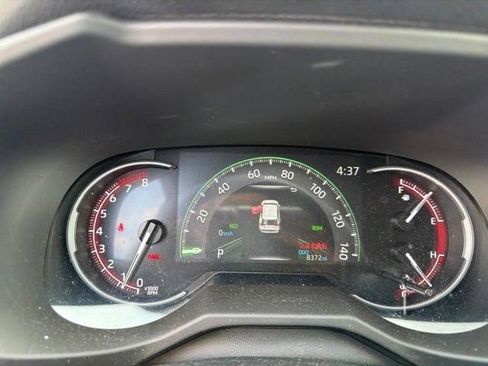 Used 2025 Toyota RAV4 XLE w/ Convenience Package AWD/4WD image 3