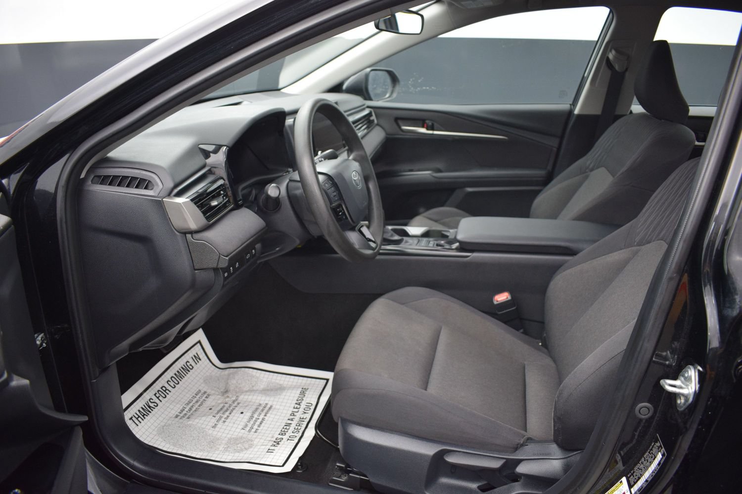 Used 2025 Toyota Camry LE FWD image 13