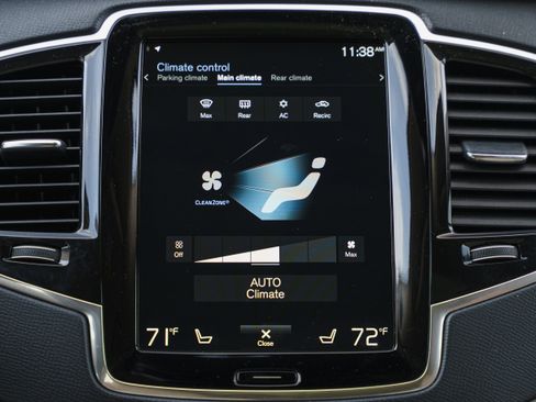 Used 2022 Volvo XC90 T6 Momentum w/ Advanced Package image 12