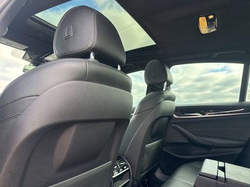 Used 2019 BMW 530i w/ Convenience Package image 22