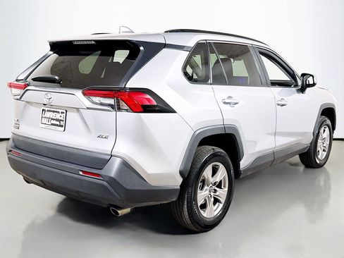 Used 2025 Toyota RAV4 XLE FWD image 4